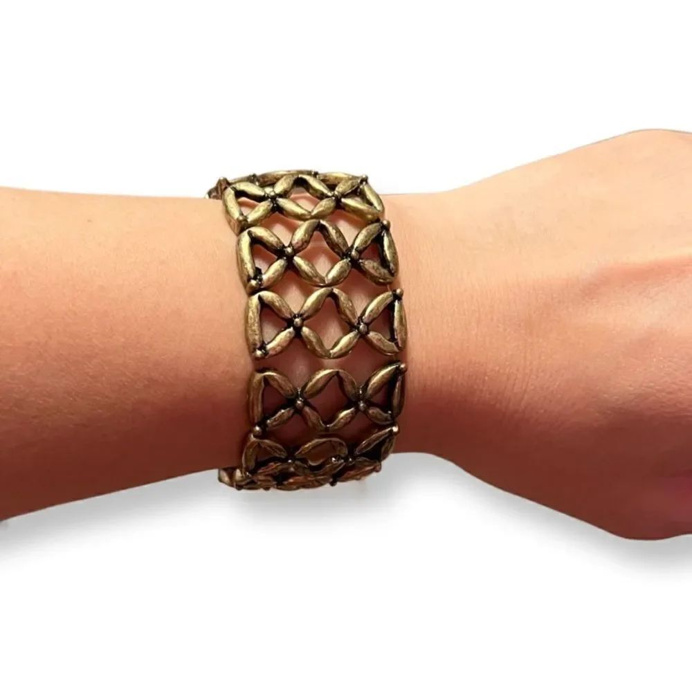 🤯5/$25🤯 Vintage Antique Gold Tone Stretch Bracelet